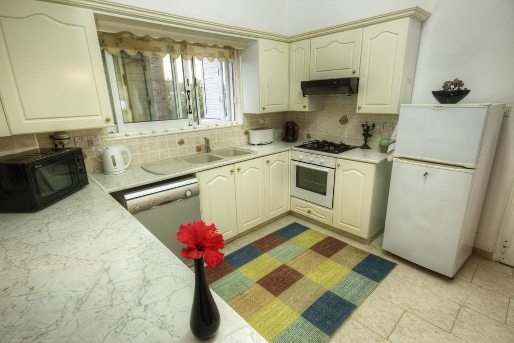 Villa Athina Paphos Phòng bức ảnh