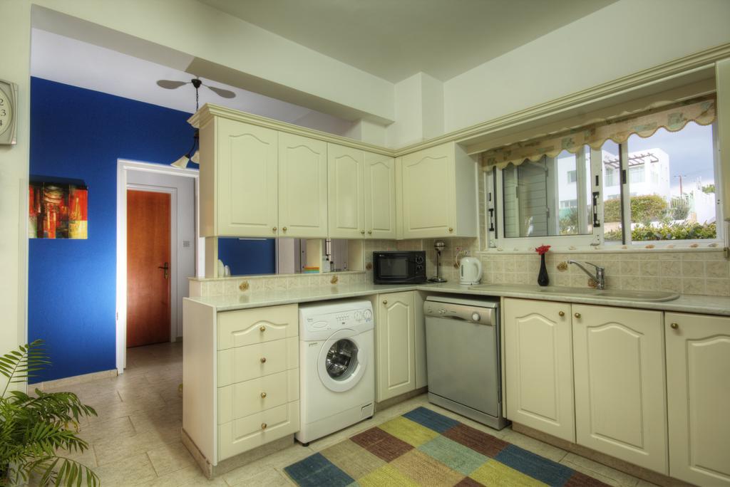 Villa Athina Paphos Phòng bức ảnh