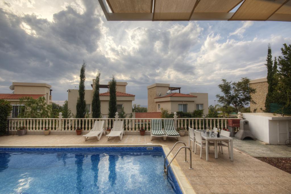 Villa Athina Paphos Phòng bức ảnh